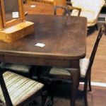 93 4236 DINING TABLE